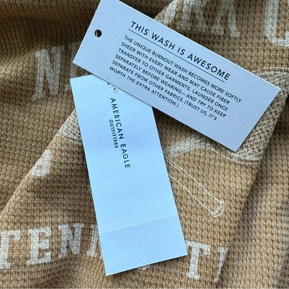 American Eagle Outfitters Graphic Baby Tee Size Large - Picture 7 of 11